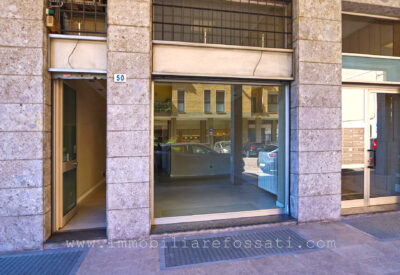 negozio centro storico lissone foto10