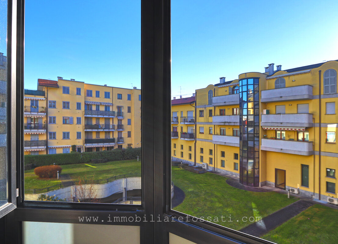 ampio bilocale centro muggiò foto6