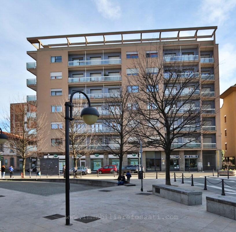 ampio appartamento centro liissone foto