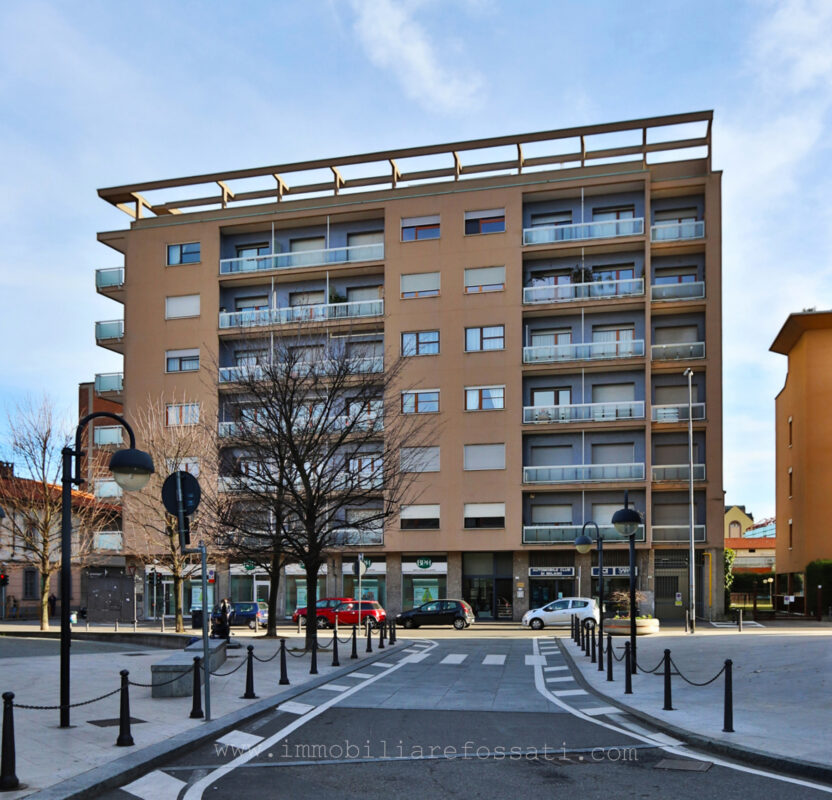 ampio appartamento centro liissone foto11