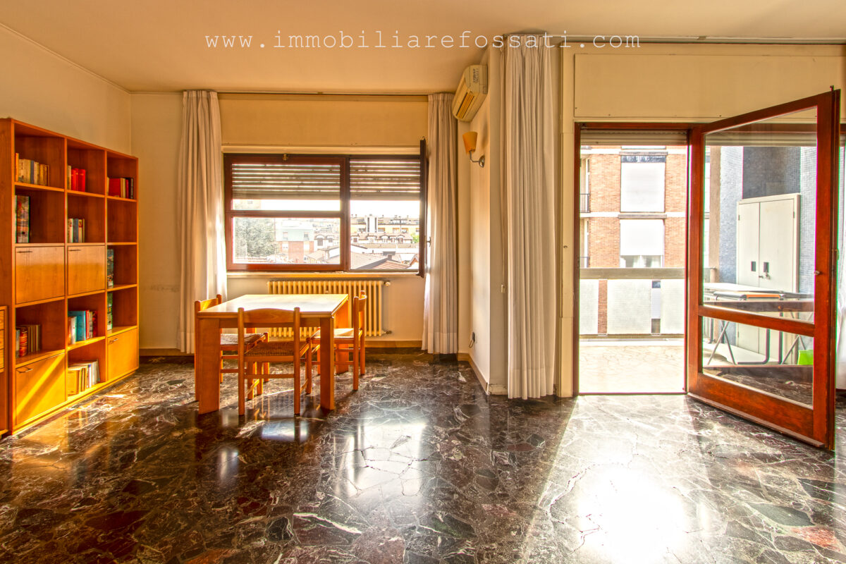 ampio appartamento centro liissone foto12