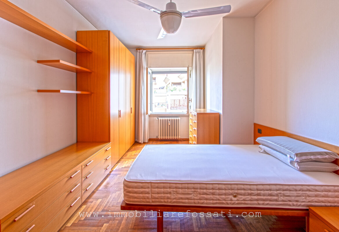 ampio appartamento centro liissone foto15