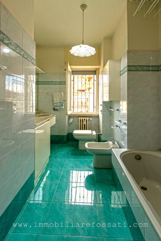 ampio appartamento centro liissone foto9