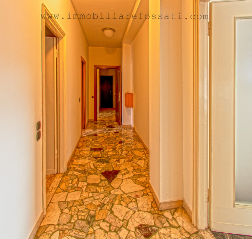 ampio appartamento centro liissone foto14