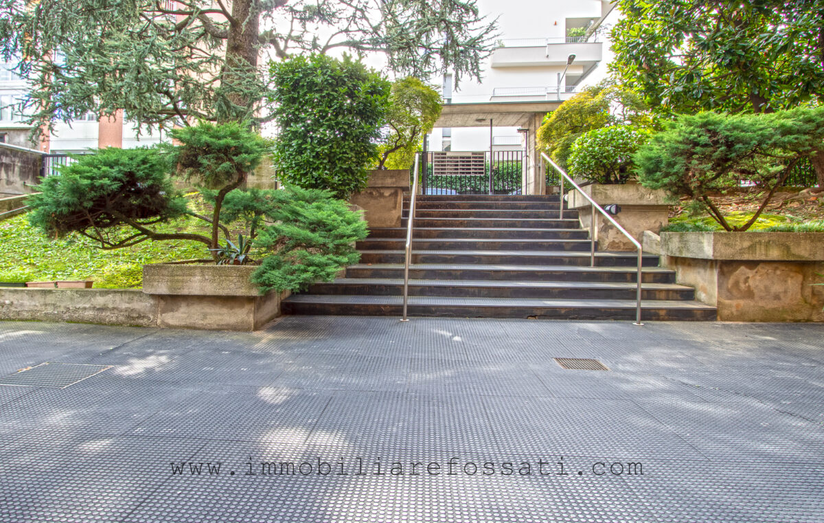 trilocale ristrutturato terrazzo lissone foto3