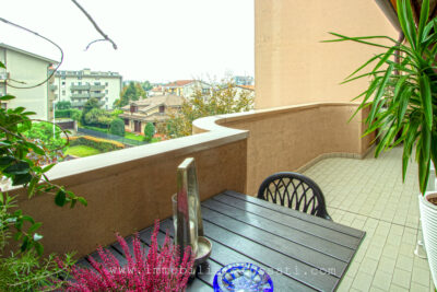 trilocale mansarda terrazzi lissone foto4