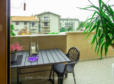 trilocale mansarda terrazzi lissone foto2